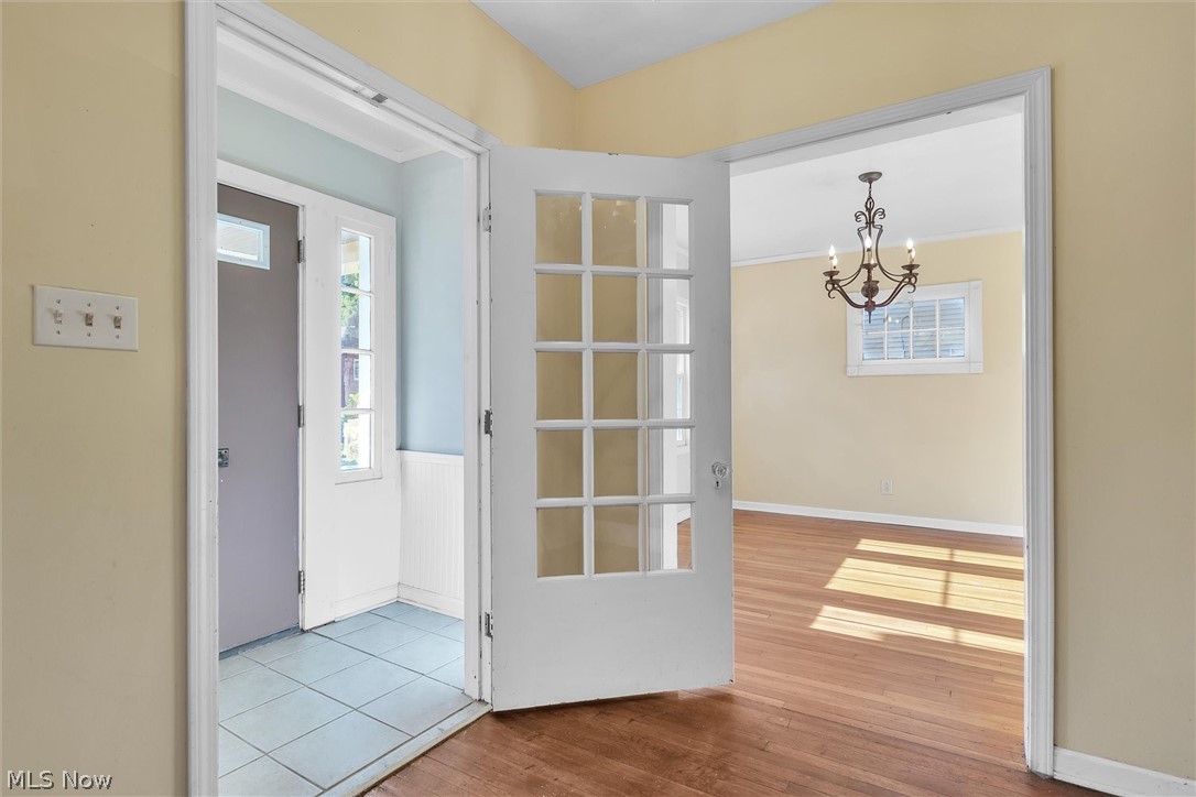 2369 South Taylor Road Cleveland, OH 44118 - Photo 10 of 34 Gallery Image 10