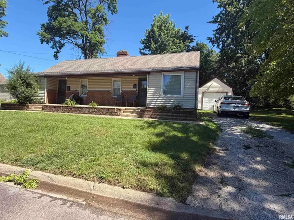 $179,900 | 209-211 Madison Street, Washington, IL 61571