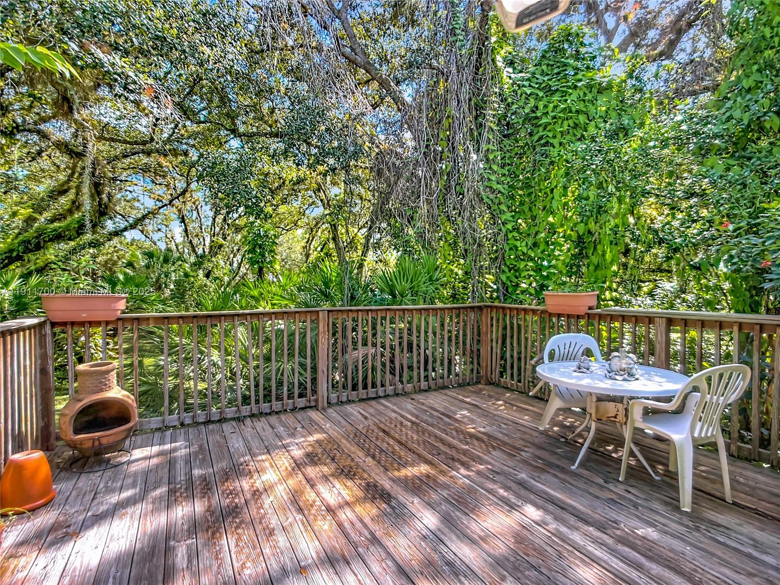1432 Silver Lake Road LaBelle, FL 33935 - Photo 26 of 39 a balcony with chairs