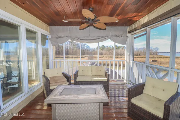 $929,000 | 120 Lake Harbour Point, Brandon, MS 39047
