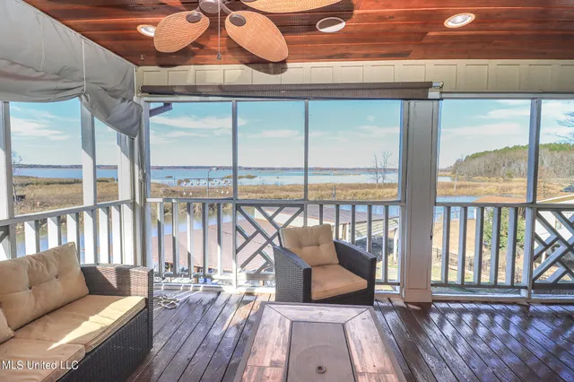 $929,000 | 120 Lake Harbour Point, Brandon, MS 39047