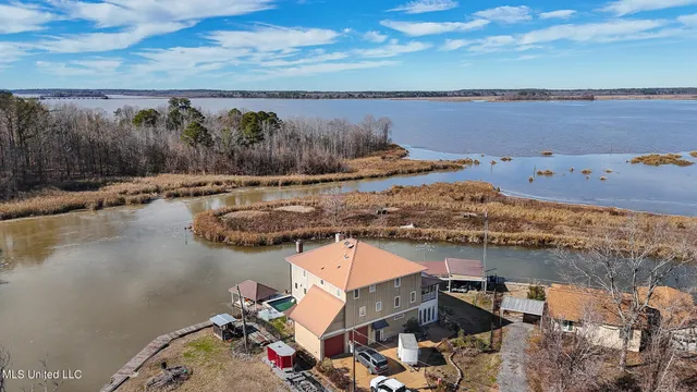 $929,000 | 120 Lake Harbour Point, Brandon, MS 39047