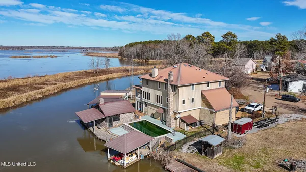 $929,000 | 120 Lake Harbour Point, Brandon, MS 39047