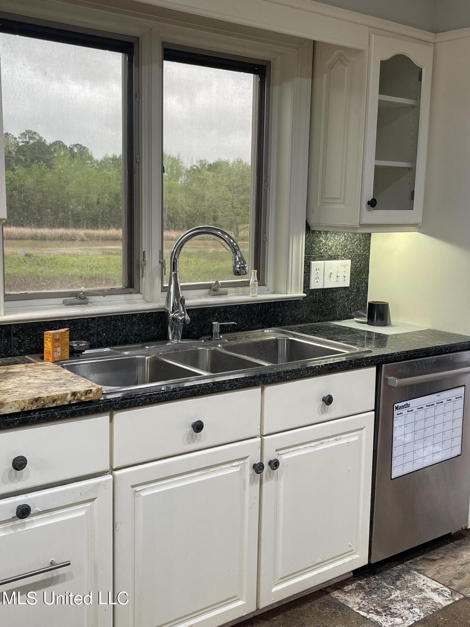 120 Lake Harbour Point Brandon, MS 39047 - Photo 7 of 54 IMG_0891