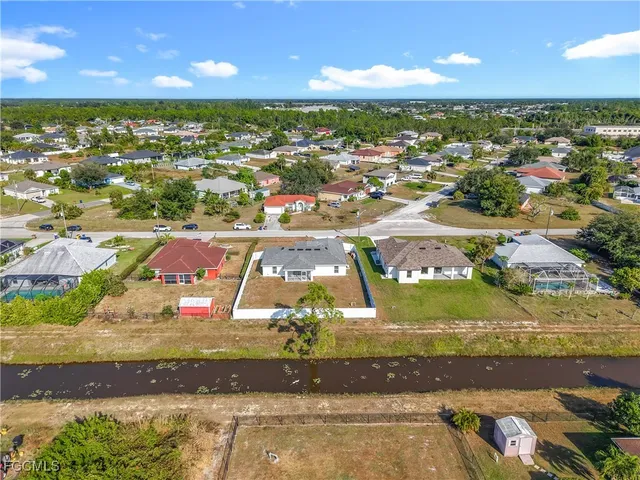 $399,900 | 1021 Cedartree Avenue, Lehigh Acres, FL 33971