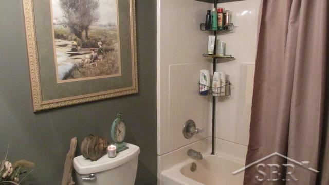 8038 Jefferson Road North Branch, MI 48461 - Photo 8 of 22 31270453-7.JPG