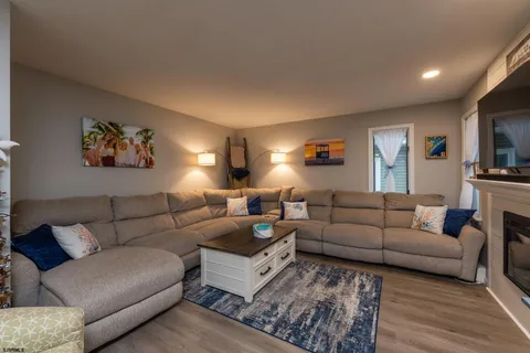 $879,900 | 100 East 11th Street, Unit 1, Ocean City, NJ 08226