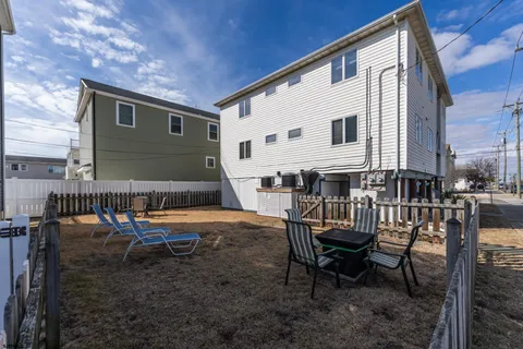 $879,900 | 100 East 11th Street, Unit 1, Ocean City, NJ 08226