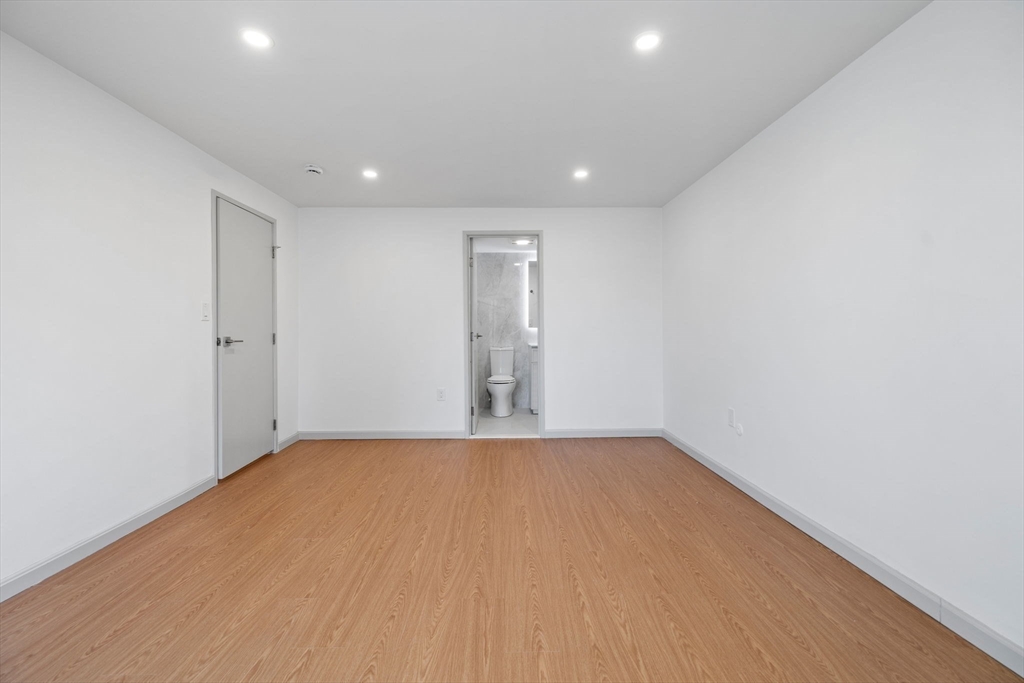 1243 Beacon Street, Unit 5A Brookline, MA 02446 - Photo 20 of 21 a view of an empty room