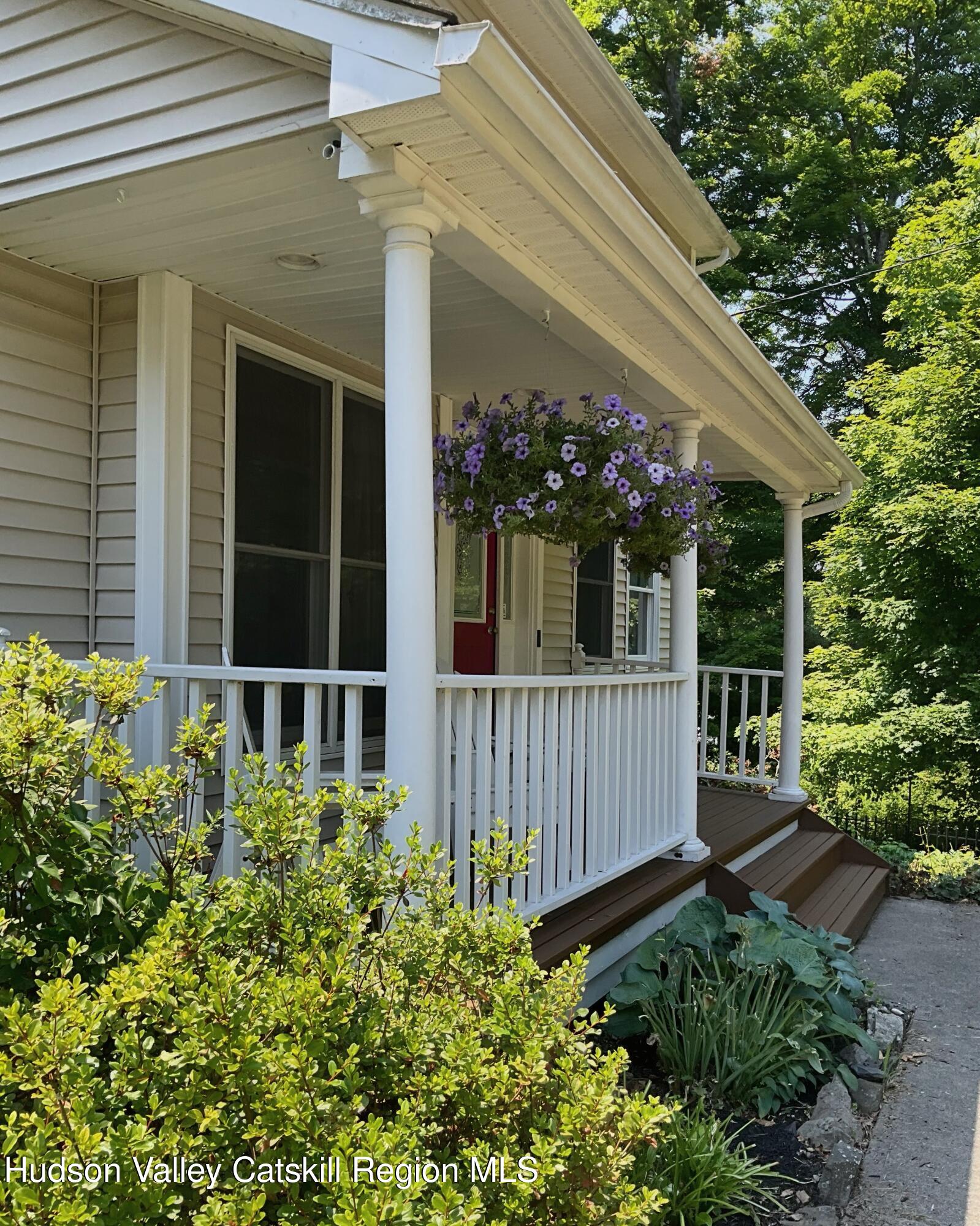 903 Old Post Road New Paltz, NY 12561 - Photo 3 of 51 IMG_4654