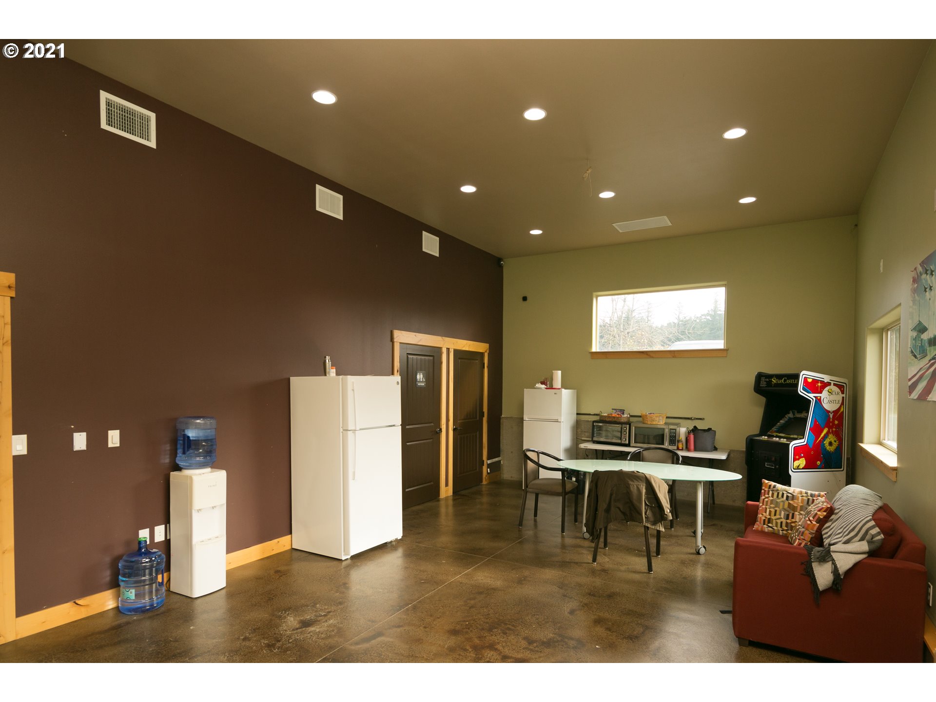 225 Southeast Lucas Road Troutdale, OR 97060 - Photo 17 of 32 Gallery Image 17