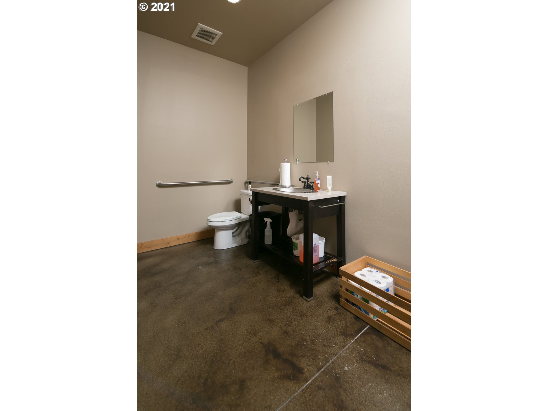 225 Southeast Lucas Road Troutdale, OR 97060 - Photo 20 of 32 Gallery Image 20