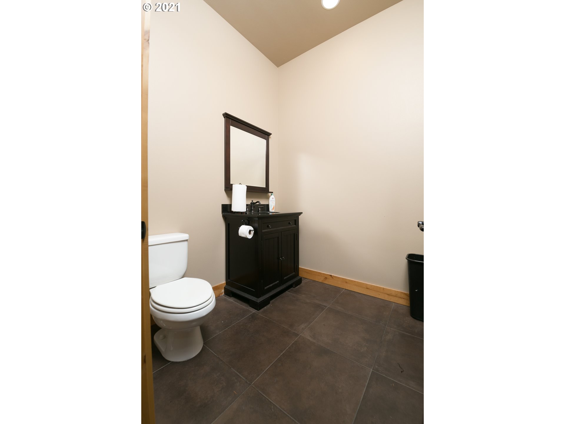 225 Southeast Lucas Road Troutdale, OR 97060 - Photo 24 of 32 Gallery Image 24