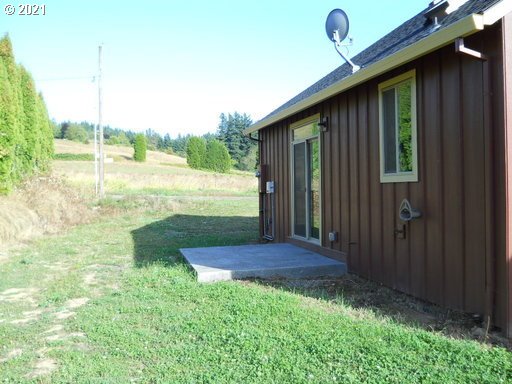 225 Southeast Lucas Road Troutdale, OR 97060 - Photo 8 of 32 Gallery Image 8
