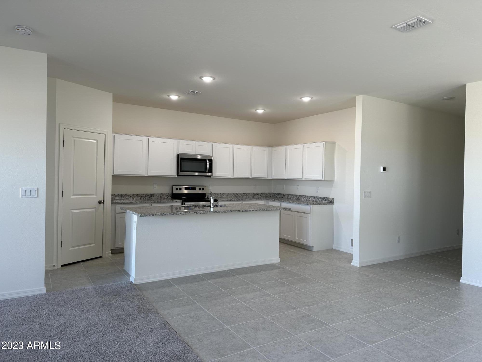 5964 East Athena Road Florence, AZ 85132 - Photo 2 of 14 IMG_0645