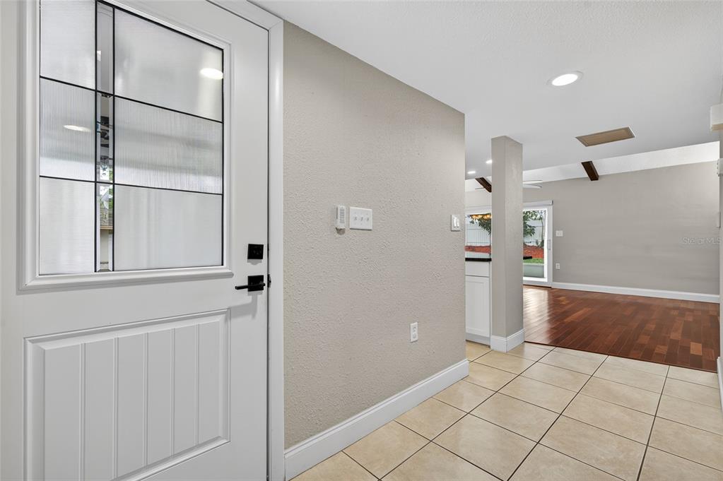 302 Leafwood Road Tarpon Springs, FL 34689 - Photo 7 of 55 a view of empty room