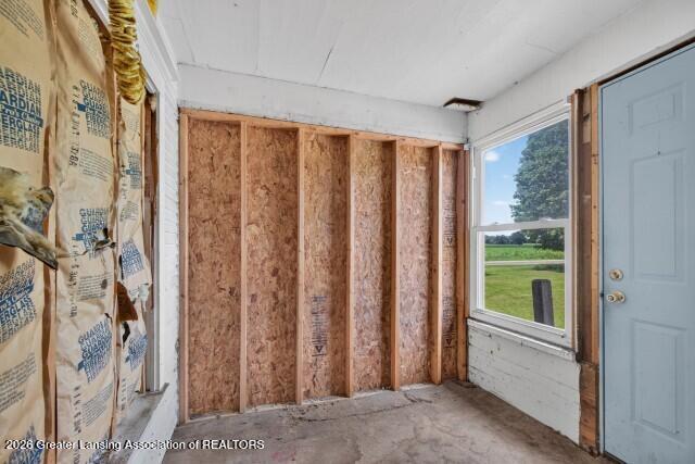 3719 South Williams Road Stockbridge, MI 49285 - Photo 6 of 47 Porch