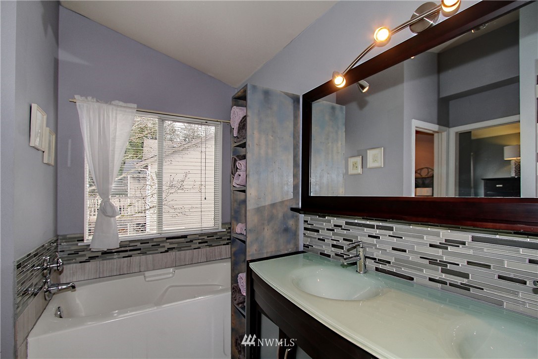 18805 20th Avenue Southeast Bothell, WA 98012 - Photo 17 of 25