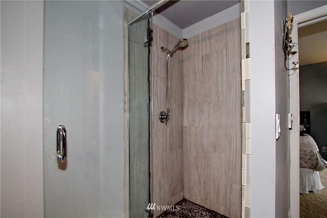 18805 20th Avenue Southeast Bothell, WA 98012 - Photo 18 of 25