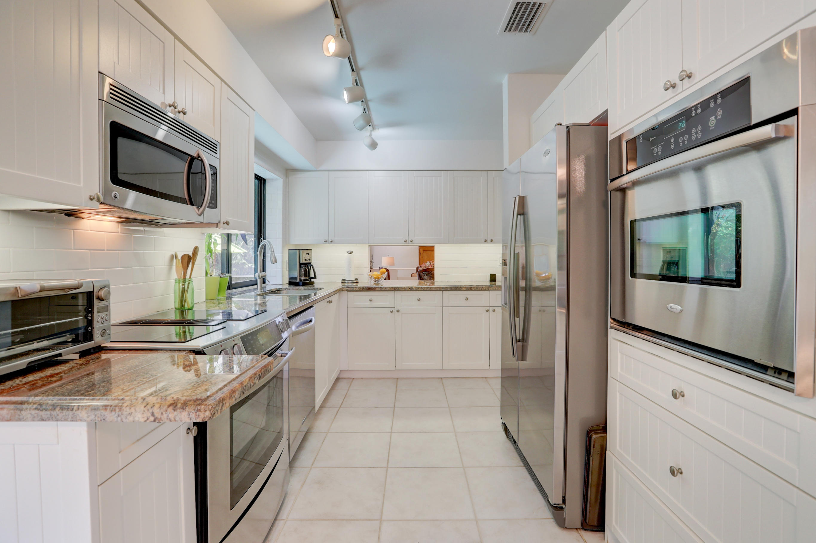 715 Aurelia Street Boca Raton, FL 33486 - Photo 15 of 43 2G6I9131_2_3_4_5