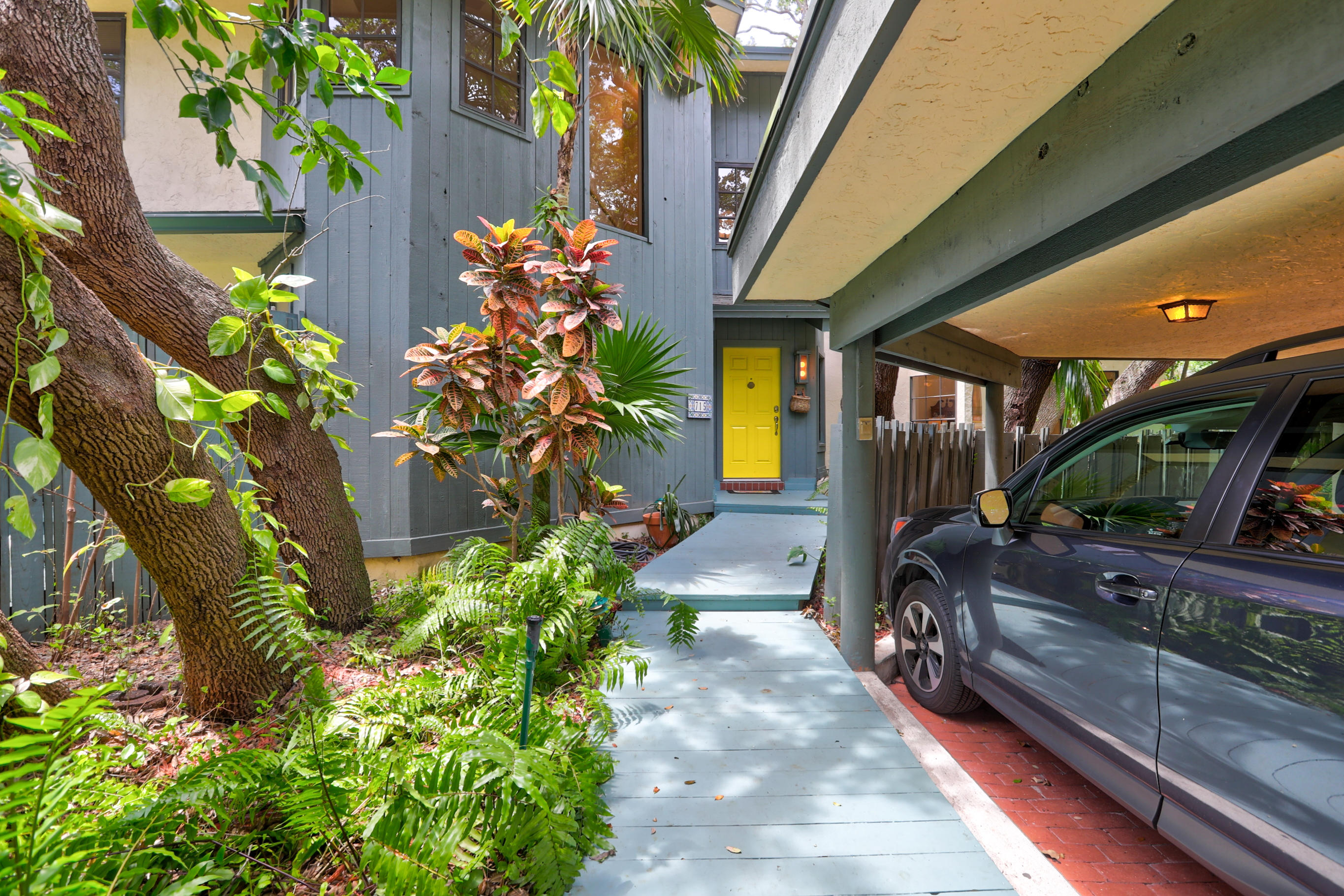 715 Aurelia Street Boca Raton, FL 33486 - Photo 4 of 43 1G6I9348_49_50_51_52