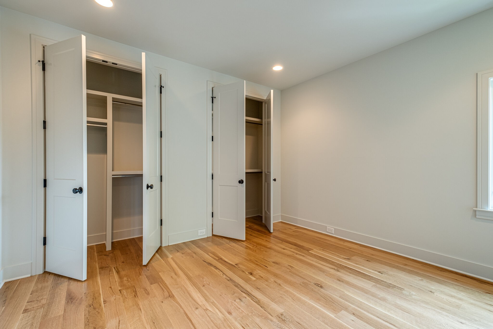4012 Murphy Road Nashville, TN 37209 - Photo 46 of 63 a view of empty room with wooden floor and closet