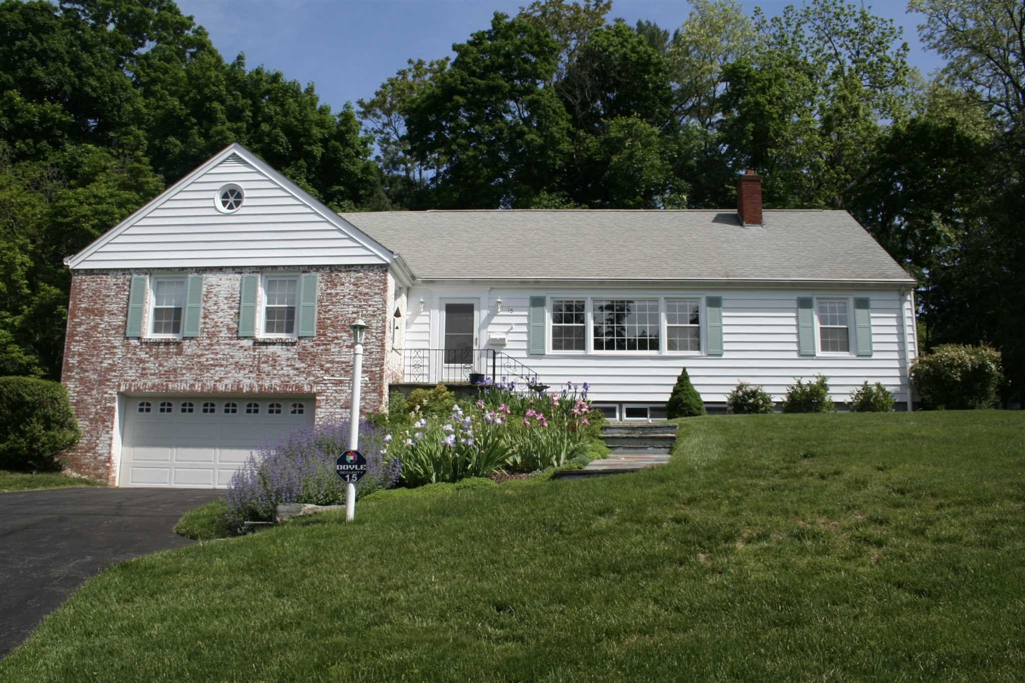 15 Rosalind Road, Poughkeepsie, NY 12601 Compass