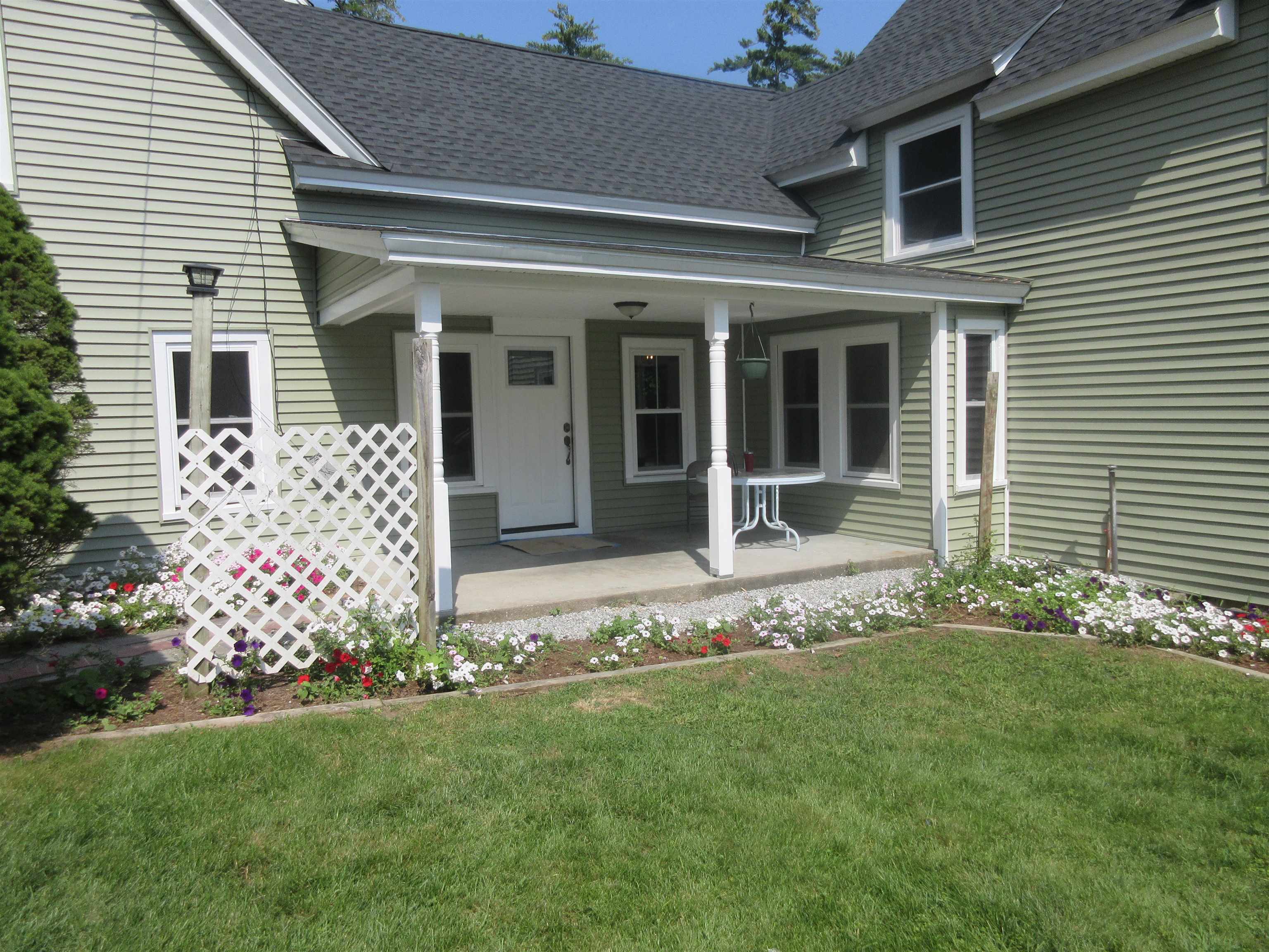 16 North Main Street Antrim, NH 03440 - Photo 2 of 18