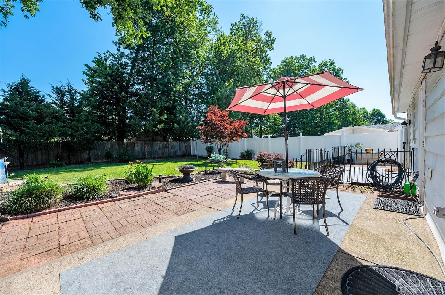 14 Parkerson Road Edison, NJ 08817 - Photo 3 of 28