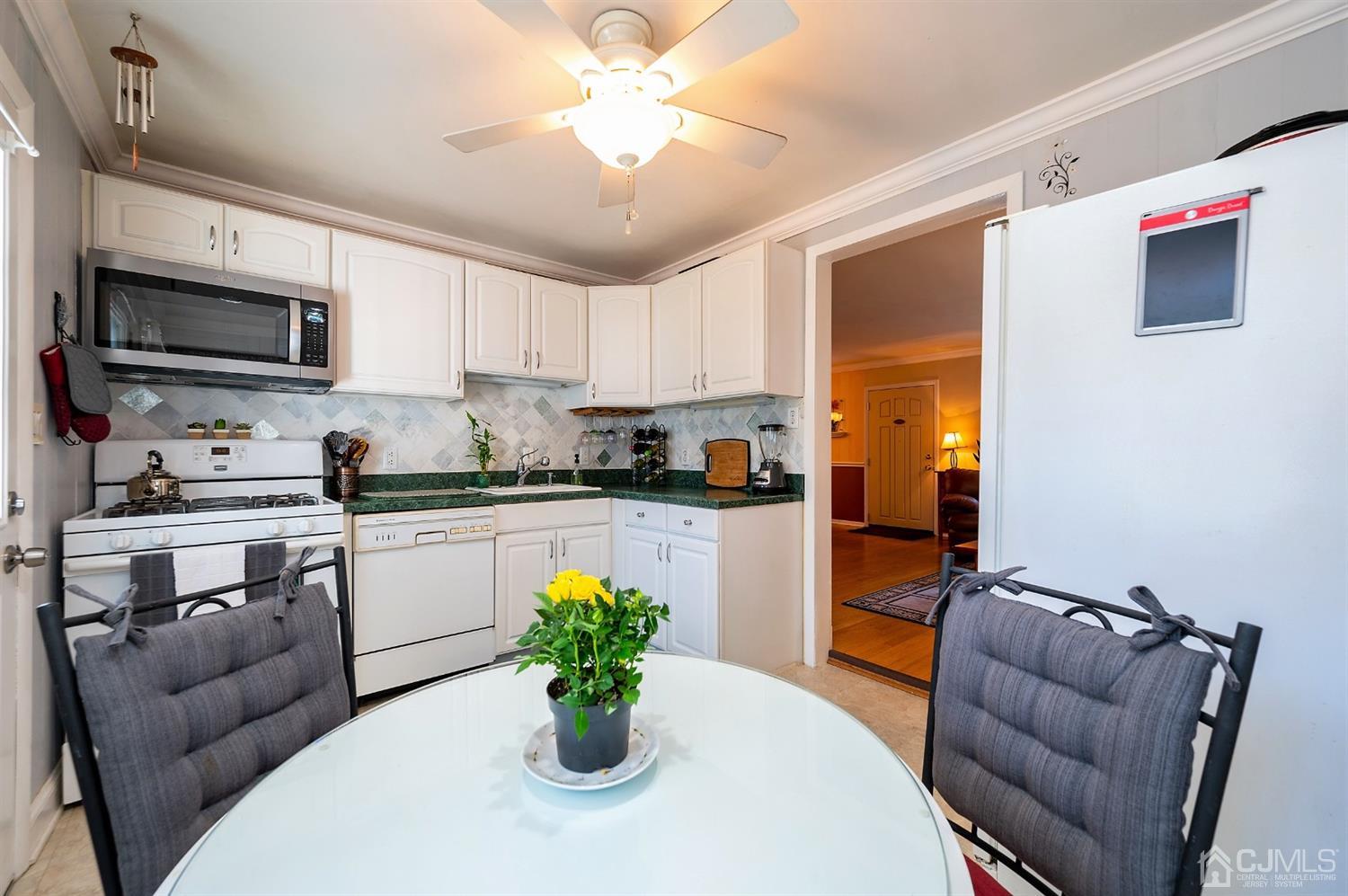 14 Parkerson Road Edison, NJ 08817 - Photo 8 of 28