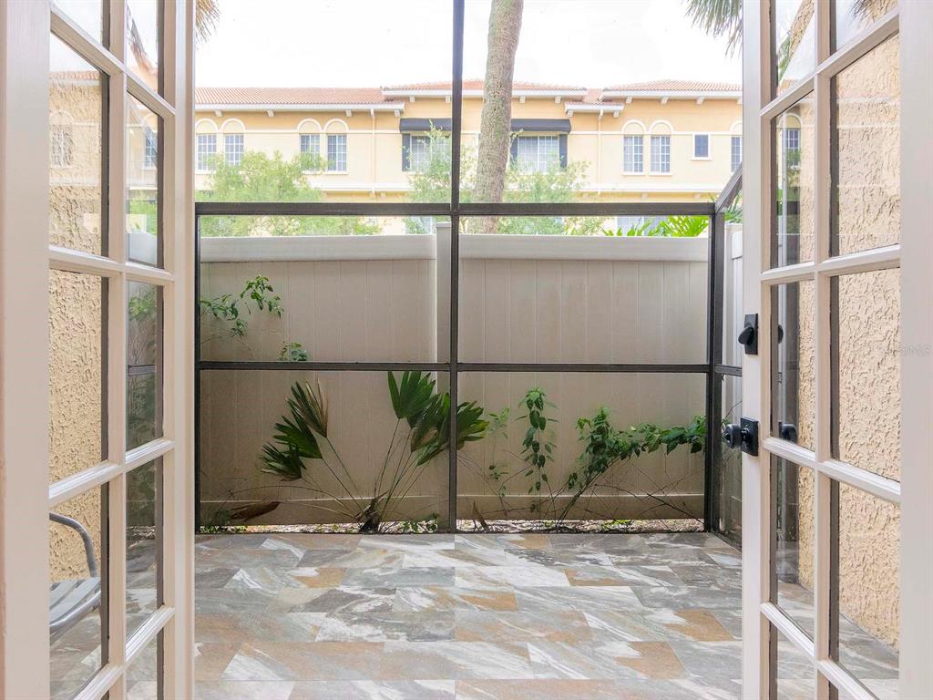 107 South Obrien Street, Unit 118 Tampa, FL 33609 - Photo 25 of 30 a view of front door