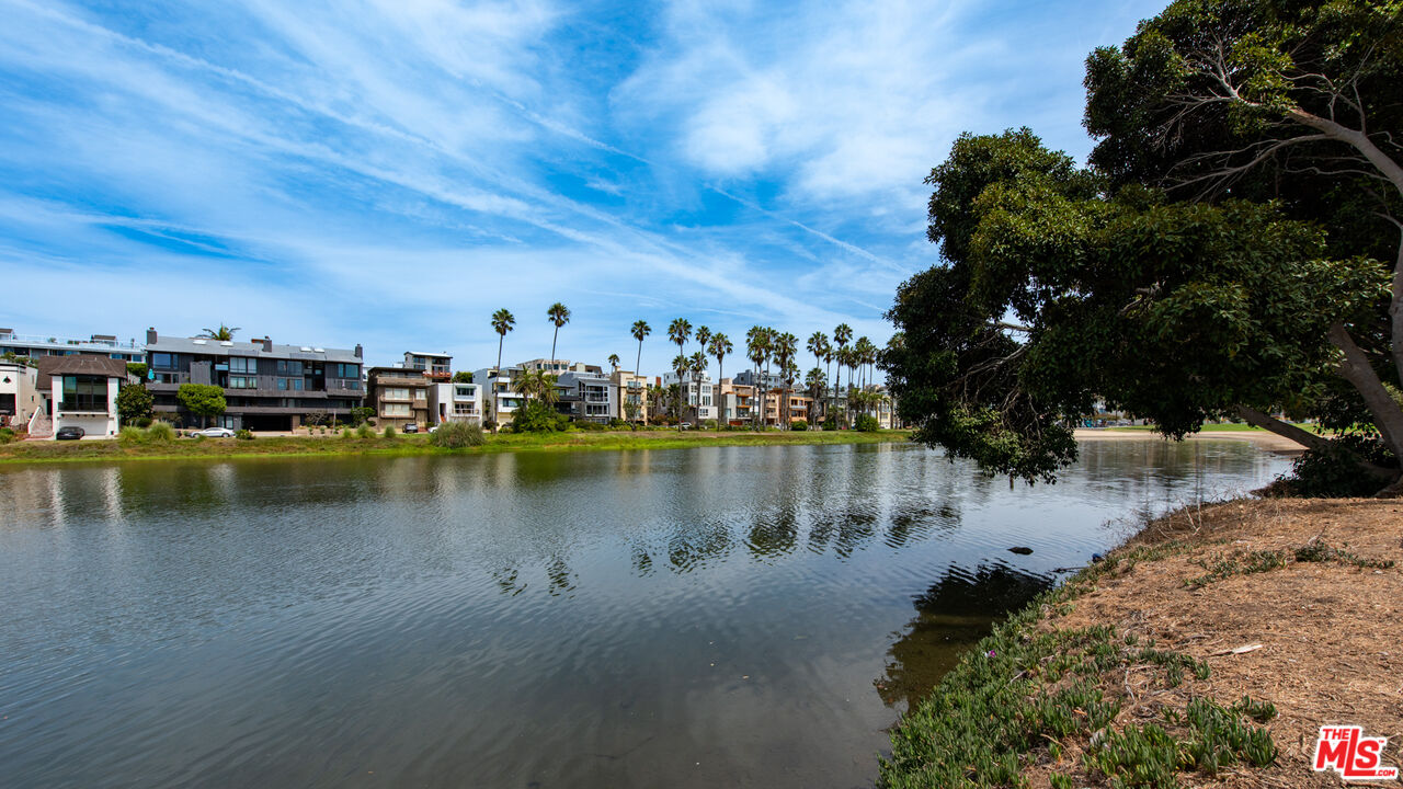 6419 Ocean Front Walk Playa del Rey, CA 90293 - Photo 47 of 47 Gallery Image 47
