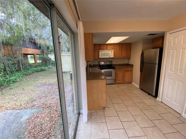 $1,460 | 501 North Hawley Street, Unit B, Eustis, FL 32726
