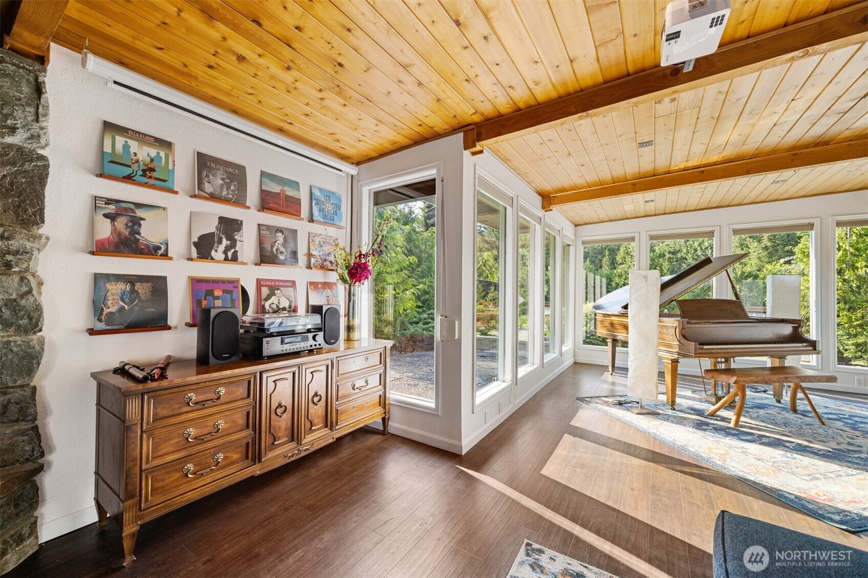 688 Old Samish Road Bellingham, WA 98229 - Photo 4 of 40 Gallery Image 4