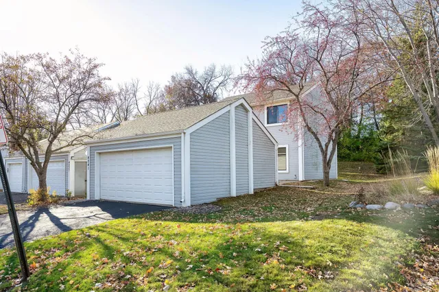 $259,000 | 4241 Sylvia Lane North, Shoreview, MN 55126