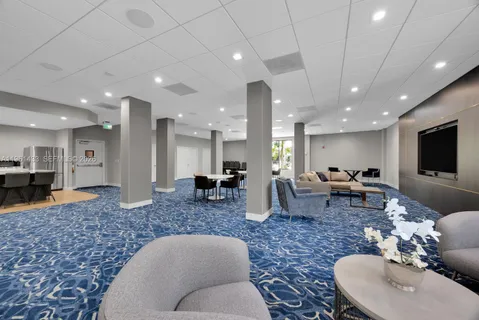 $889,000 | 90 Edgewater Drive, Unit PH25, Coral Gables, FL 33133