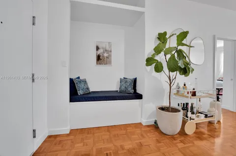 $889,000 | 90 Edgewater Drive, Unit PH25, Coral Gables, FL 33133