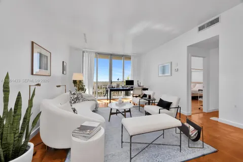 $889,000 | 90 Edgewater Drive, Unit PH25, Coral Gables, FL 33133