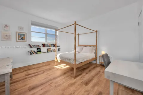 $889,000 | 90 Edgewater Drive, Unit PH25, Coral Gables, FL 33133