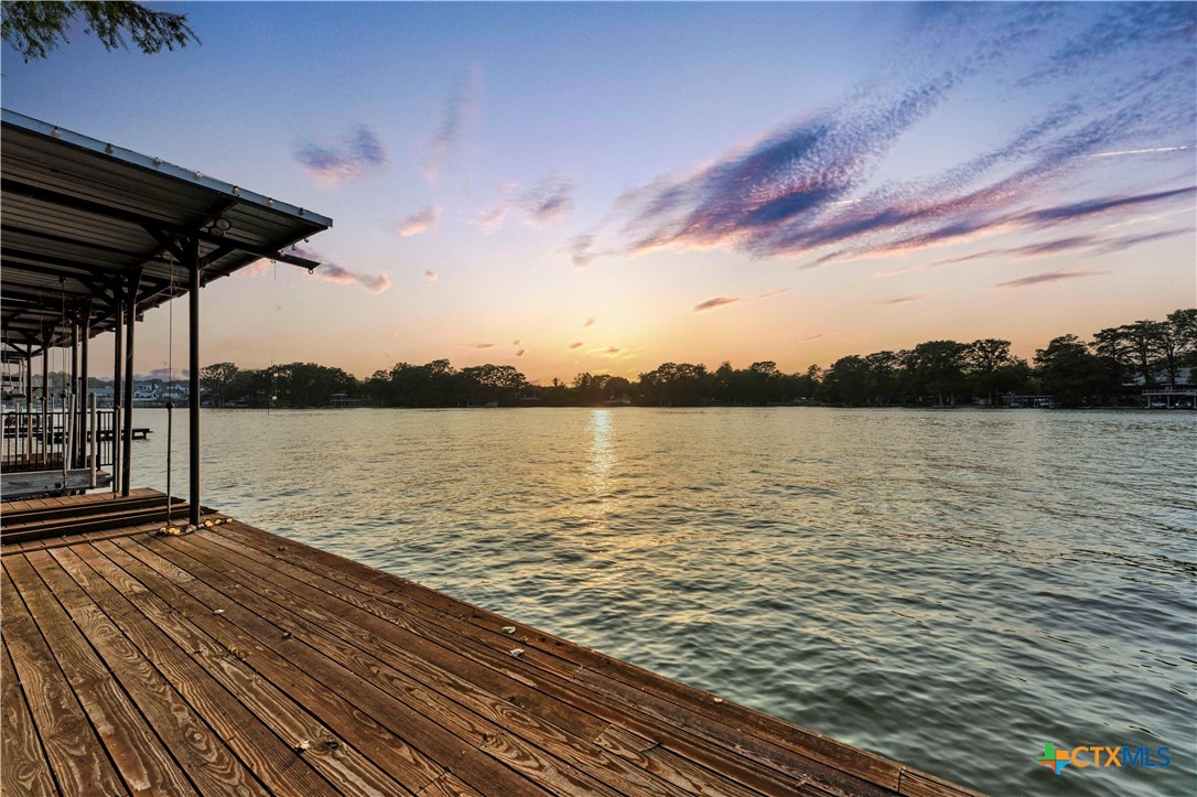 368 Rancho Road New Braunfels, TX 78130 - Photo 39 of 47 a view of an ocean from a balcony