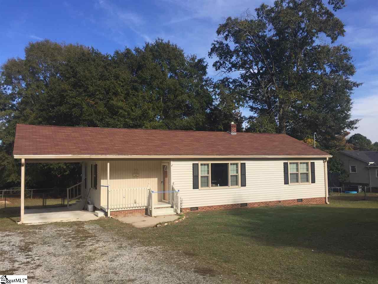 202 Phillips Street Clinton, SC 29325 - Photo 2 of 15 Gallery Image 2