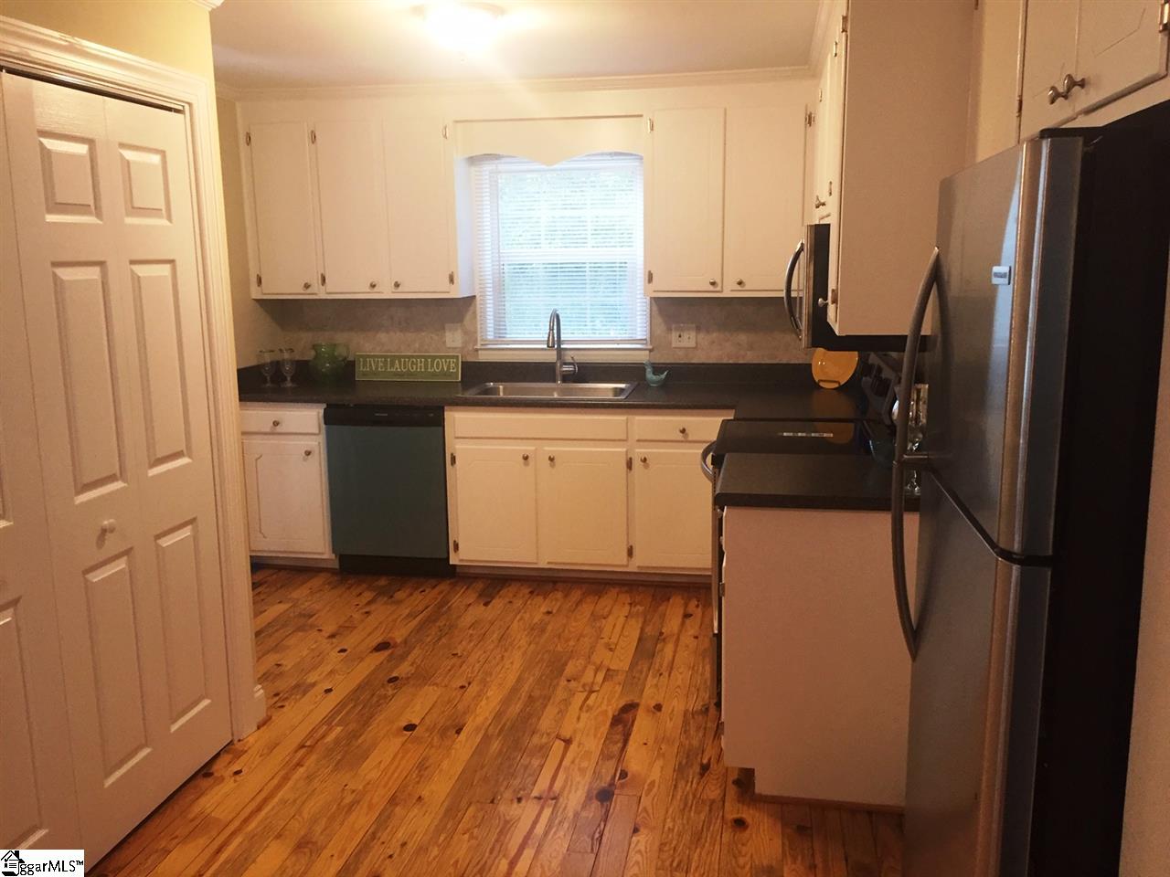 202 Phillips Street Clinton, SC 29325 - Photo 11 of 15 Gallery Image 11