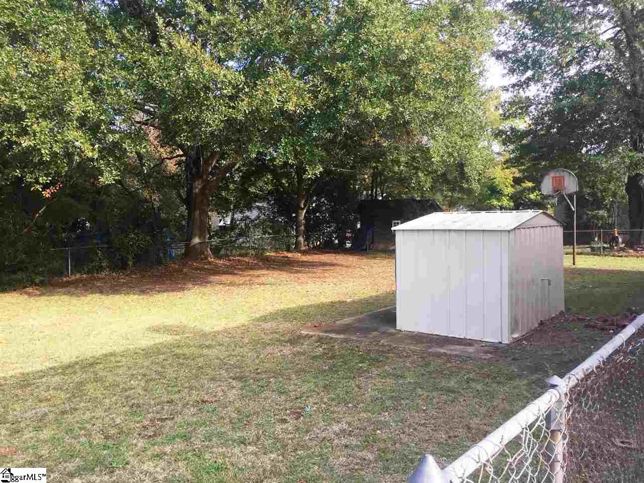202 Phillips Street Clinton, SC 29325 - Photo 12 of 15 Gallery Image 12
