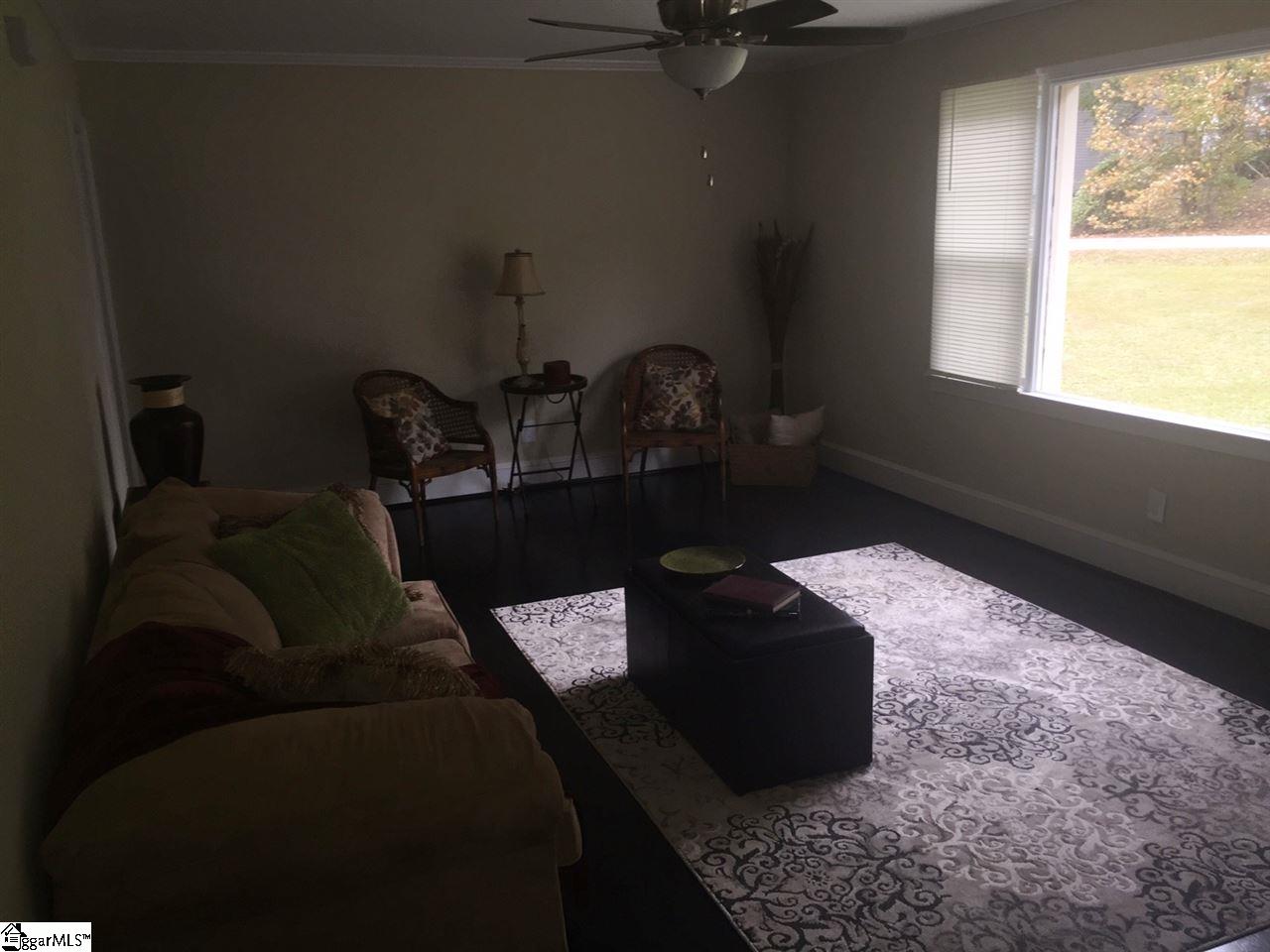 202 Phillips Street Clinton, SC 29325 - Photo 3 of 15 Gallery Image 3