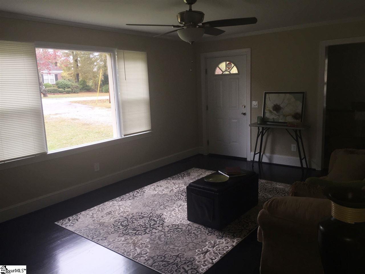 202 Phillips Street Clinton, SC 29325 - Photo 4 of 15 Gallery Image 4