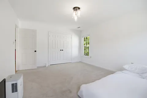 $885,000 | 124 Englefield Drive, Gaithersburg, MD 20878