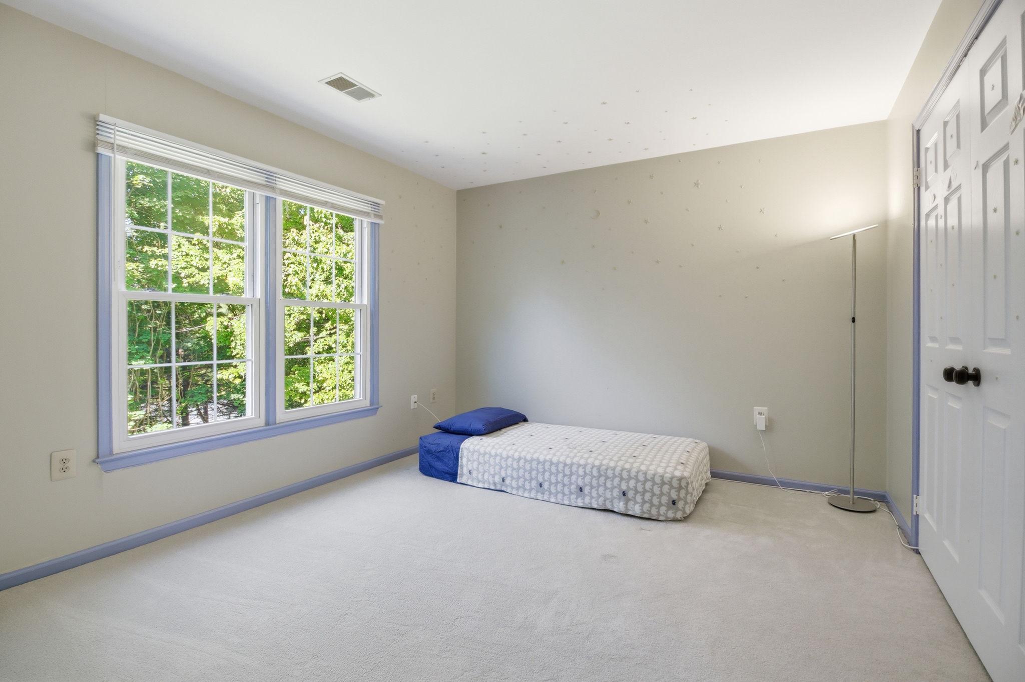 124 Englefield Drive Gaithersburg, MD 20878 - Photo 28 of 55 Bedroom #4