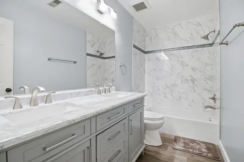 $885,000 | 124 Englefield Drive, Gaithersburg, MD 20878