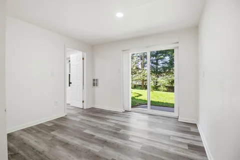 $885,000 | 124 Englefield Drive, Gaithersburg, MD 20878
