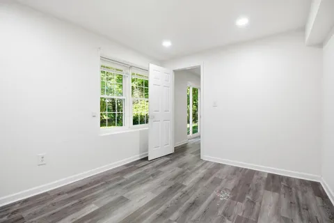 $885,000 | 124 Englefield Drive, Gaithersburg, MD 20878